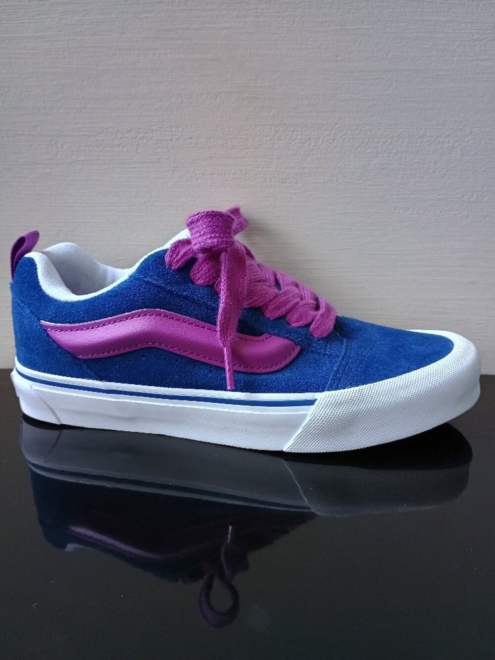 Vans Men's Knu Skool Suede Sneakers Shoes in Amazing Vibrant Blue / Magenta